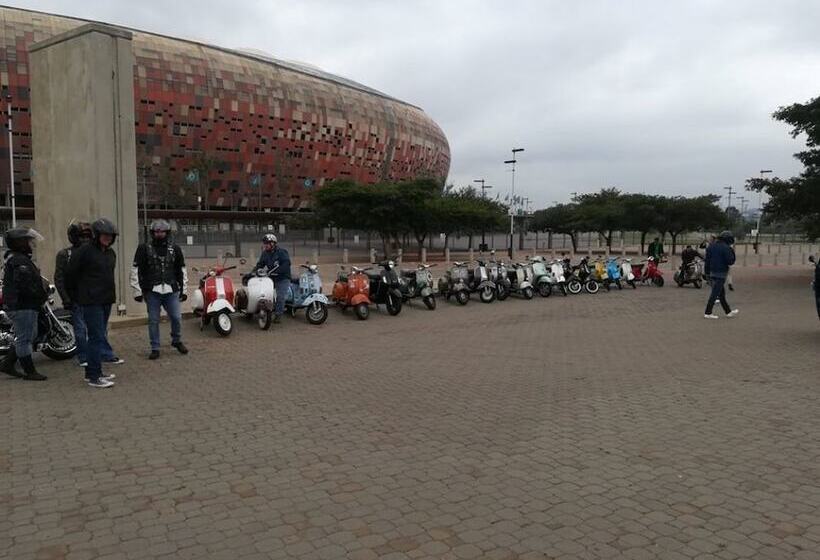 Отель Gold Reef Place