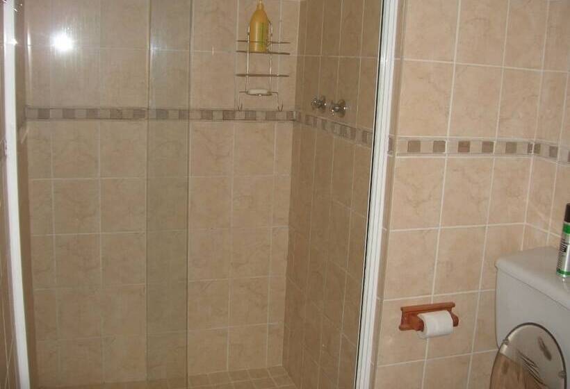 Отель Gold Reef Place