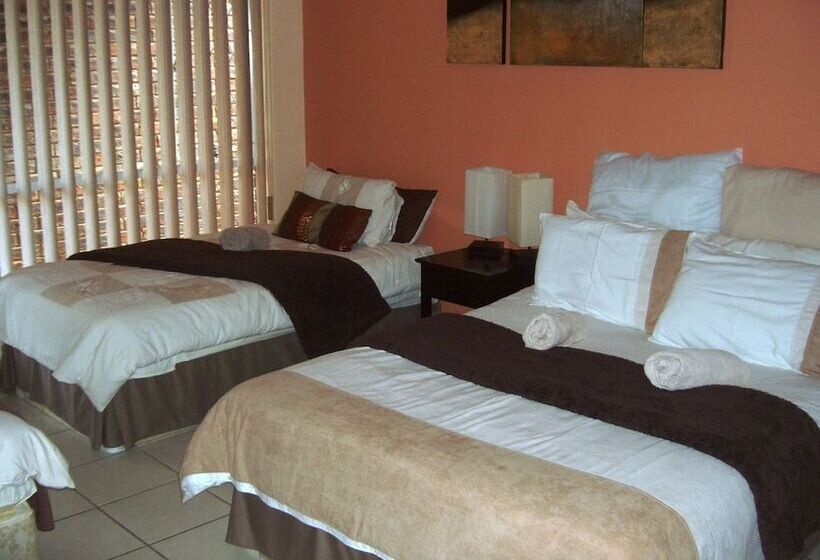 Отель Gold Reef Place