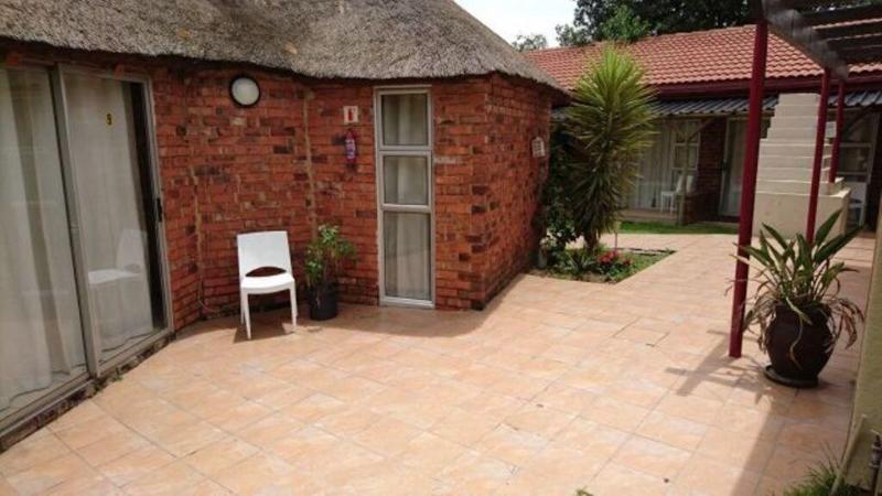 Отель Gold Reef Place