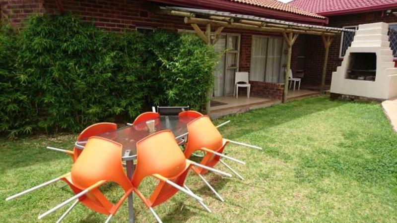 Отель Gold Reef Place