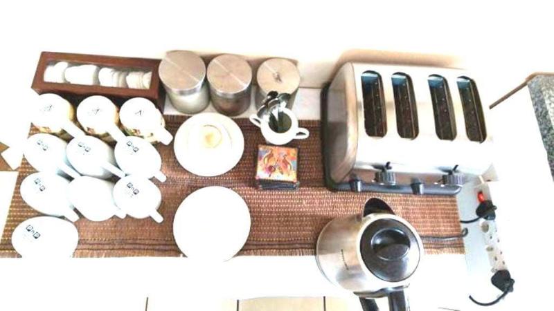 Отель Gold Reef Place