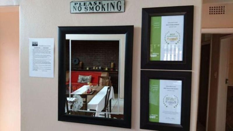 Отель Gold Reef Place