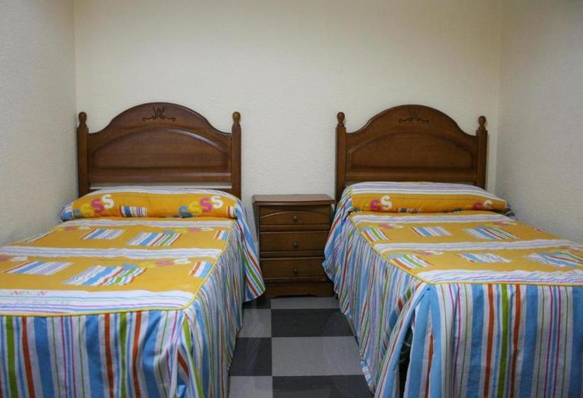 Hotel Hostal El Emigrante