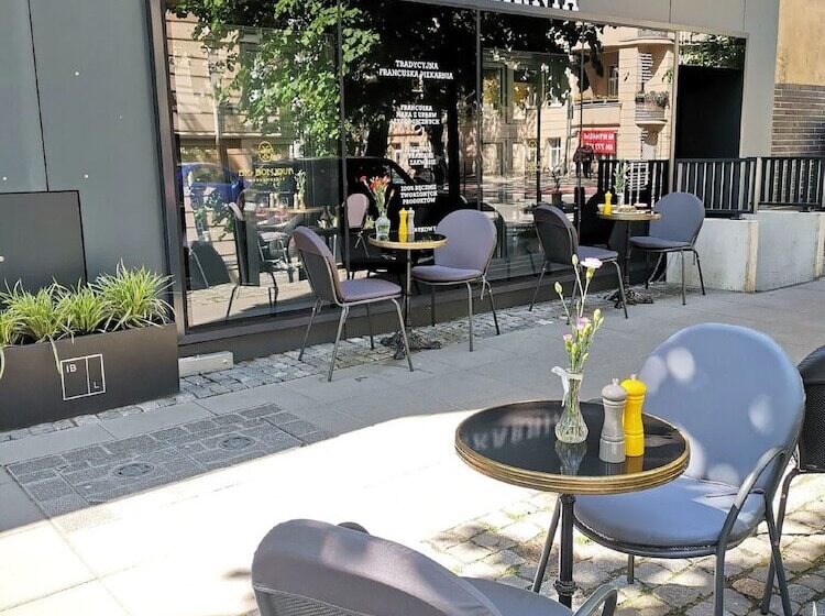 هتل Ilonn Boutique Limanowskiego