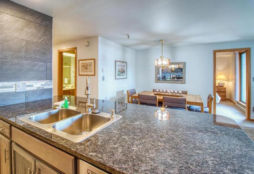 בית מלון כפרי Marina Place Condominiums