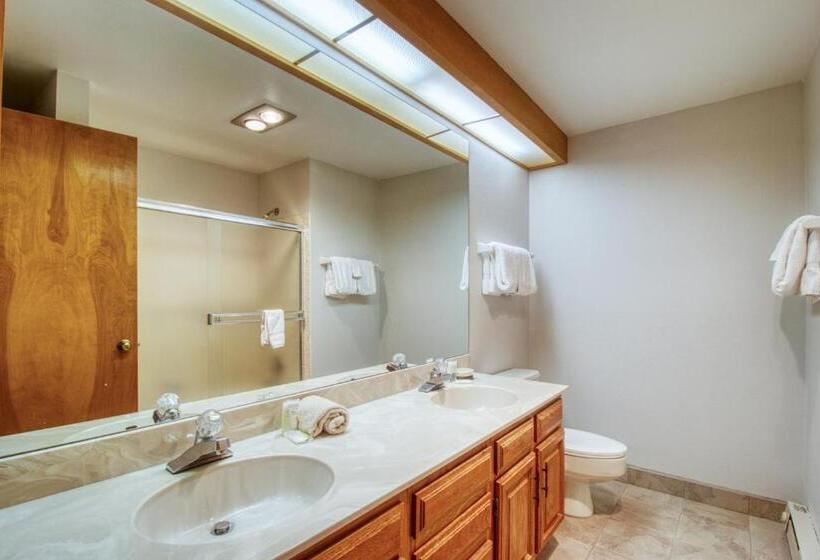 בית מלון כפרי Marina Place Condominiums