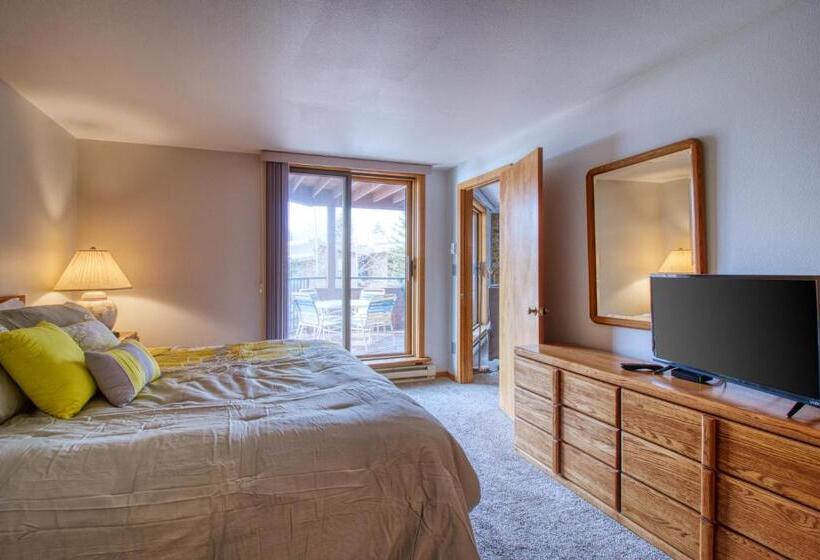 בית מלון כפרי Marina Place Condominiums