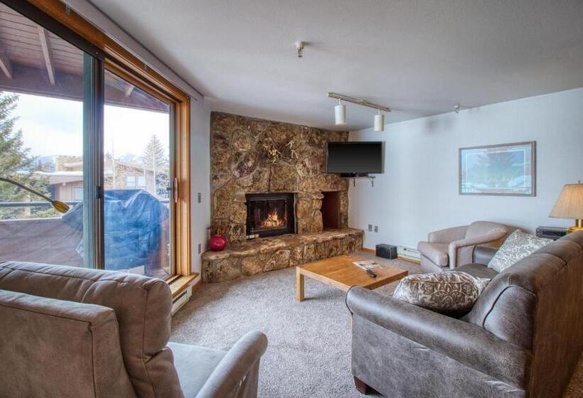 בית מלון כפרי Marina Place Condominiums