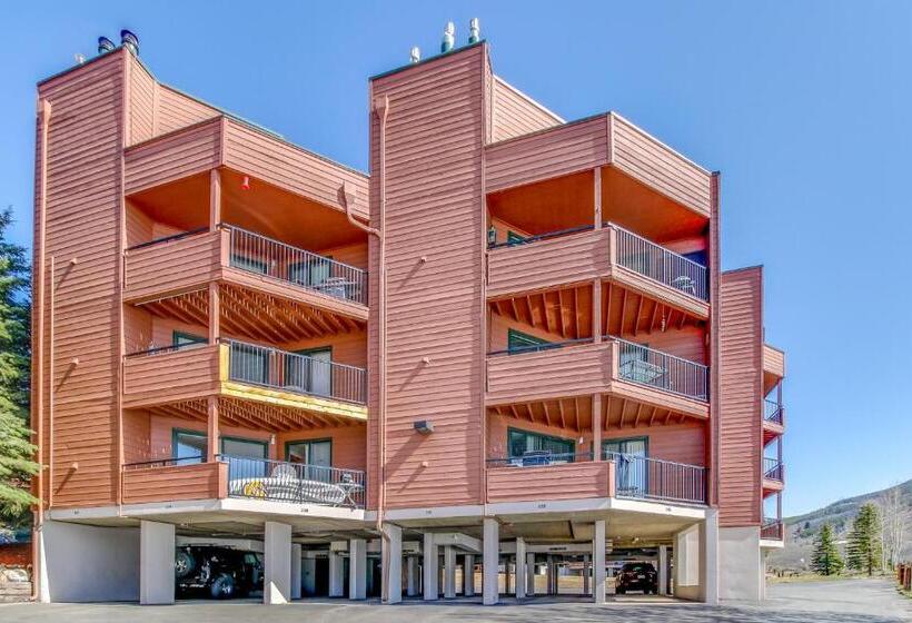 בית מלון כפרי Marina Place Condominiums