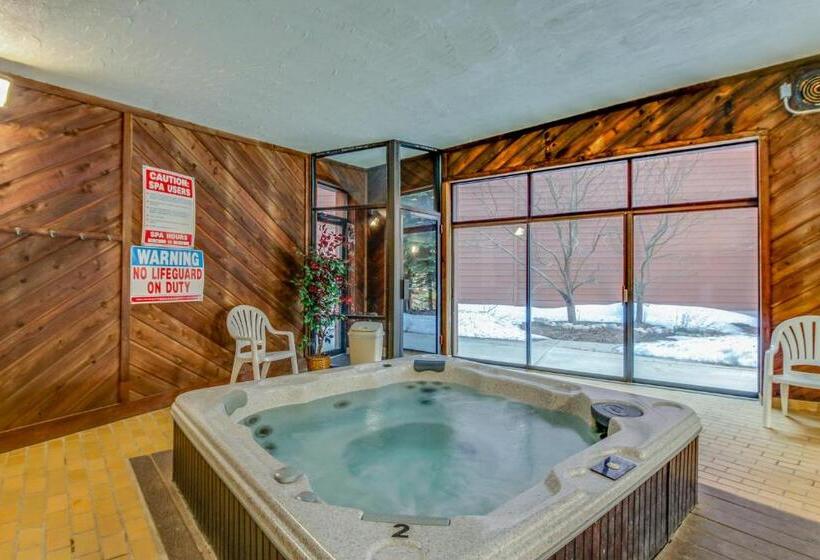 בית מלון כפרי Marina Place Condominiums