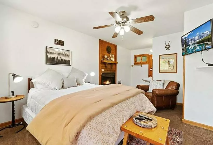 Hotelli Misty Mountain Lodge