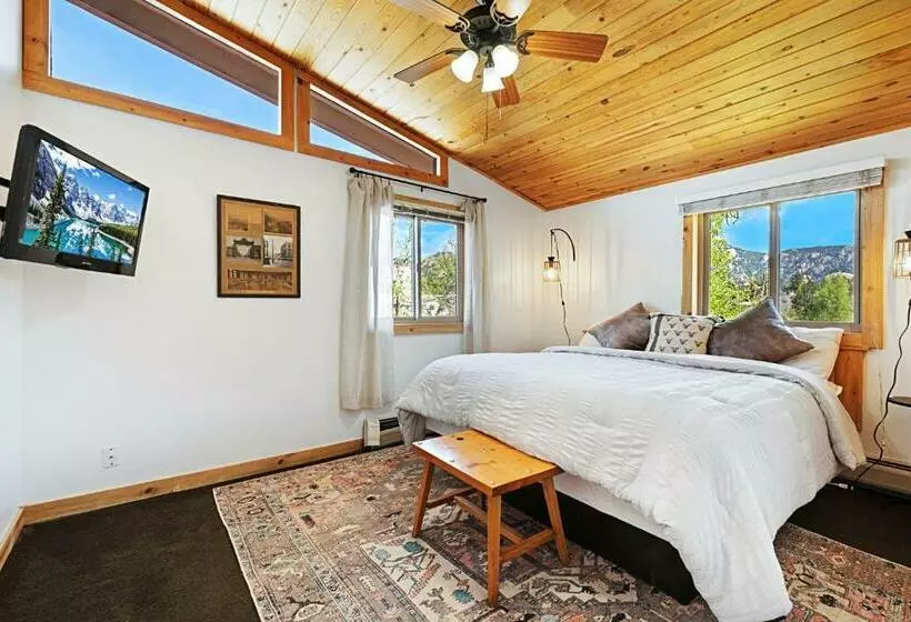Hotelli Misty Mountain Lodge