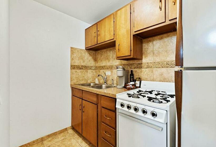 فندق Misty Mountain Lodge