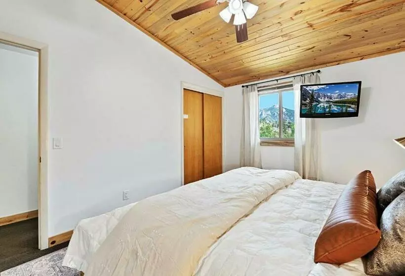 Hotelli Misty Mountain Lodge