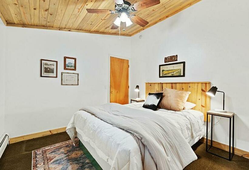 فندق Misty Mountain Lodge