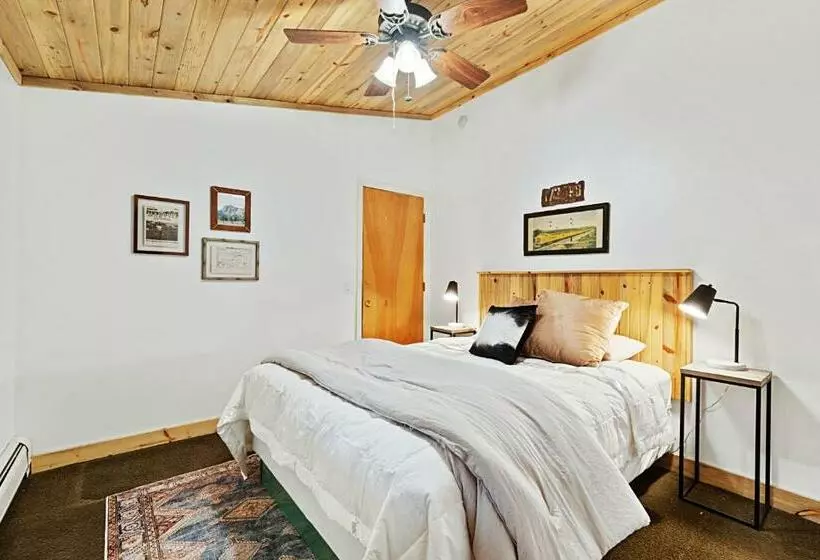 Hotelli Misty Mountain Lodge