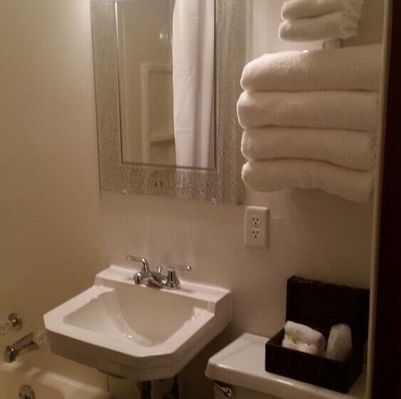 فندق Mystic Valley Inn