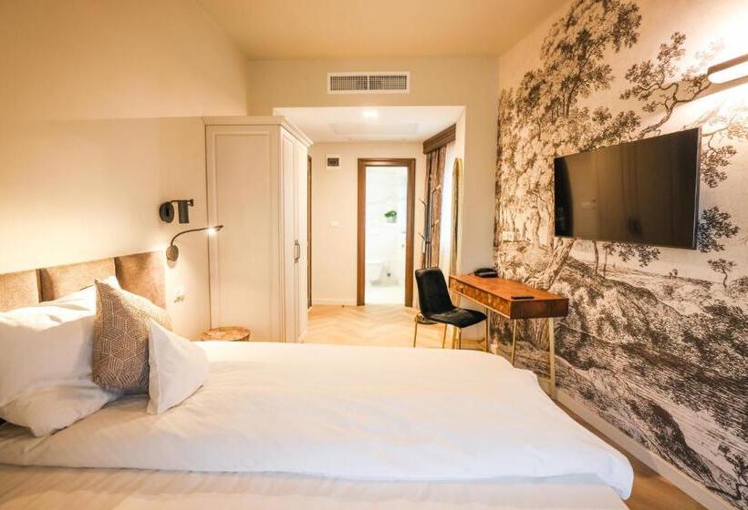 호텔 Pensiunea Nora