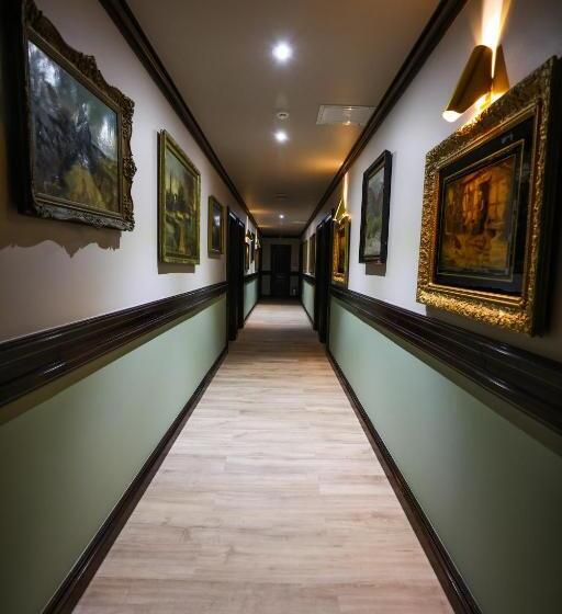 호텔 Pensiunea Nora