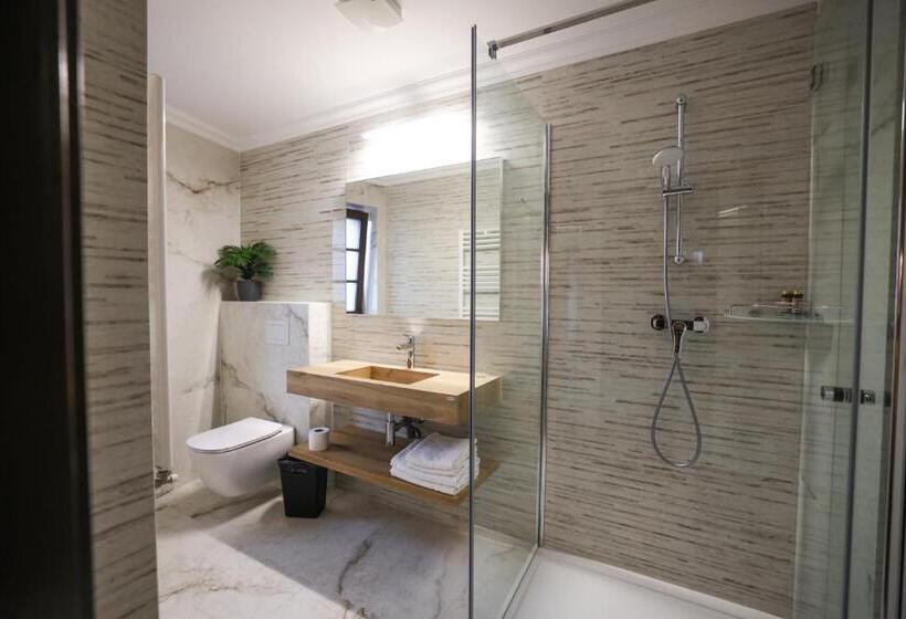 호텔 Pensiunea Nora