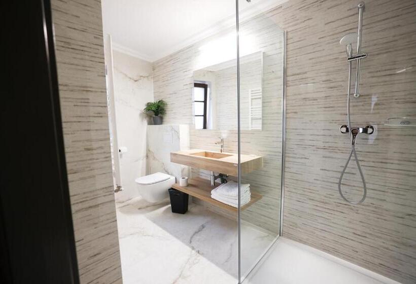 호텔 Pensiunea Nora