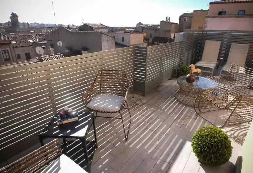 هتل Salamanca Suite Studios