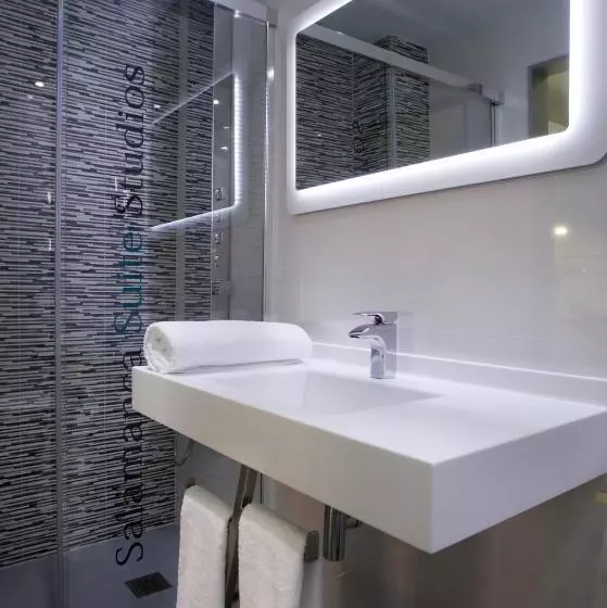 هتل Salamanca Suite Studios