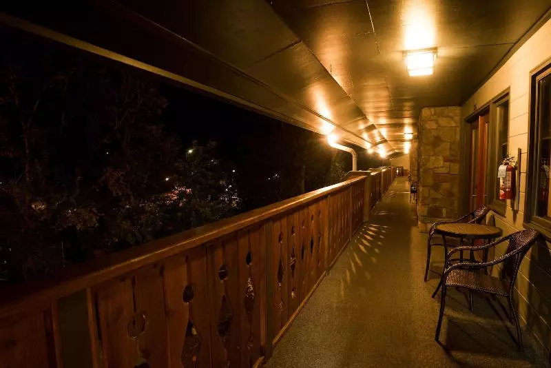 Hotelli Silver Moon Inn