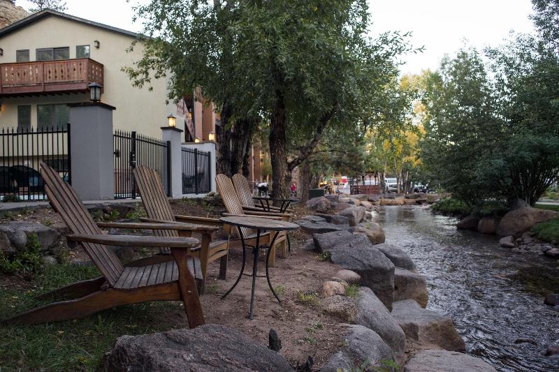 فندق Silver Moon Inn