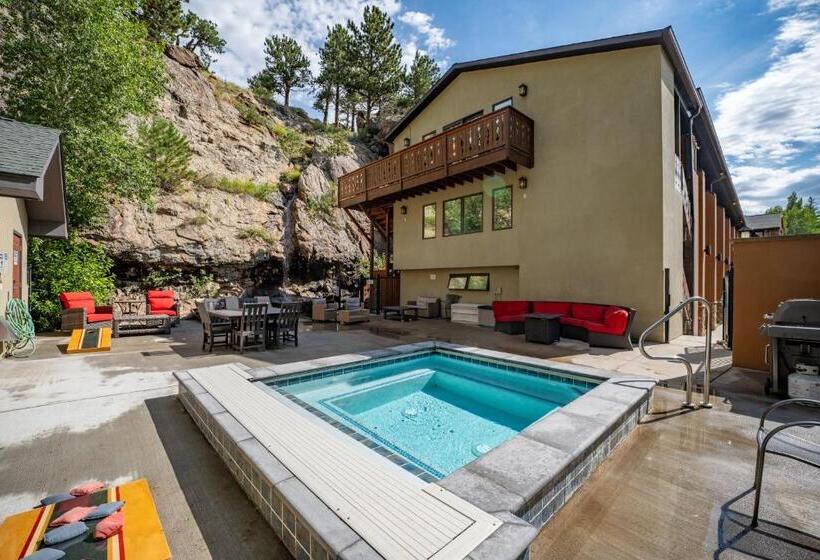 فندق Silver Moon Inn