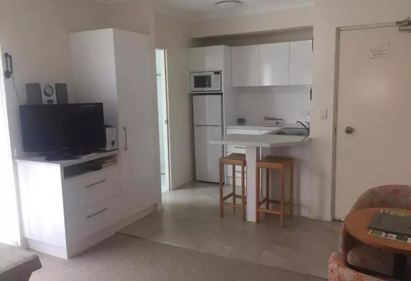 Hotelli Twin Quays Noosa