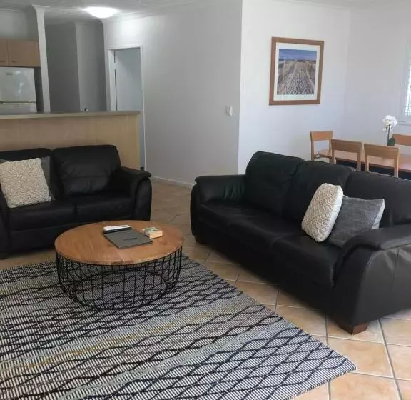 Hotelli Twin Quays Noosa