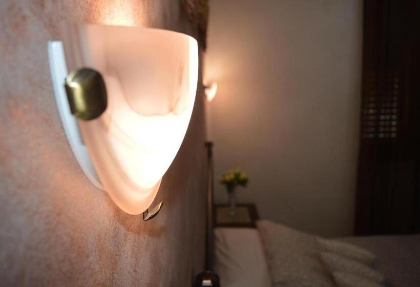 호텔 Villa Tre Colli Agri B&b