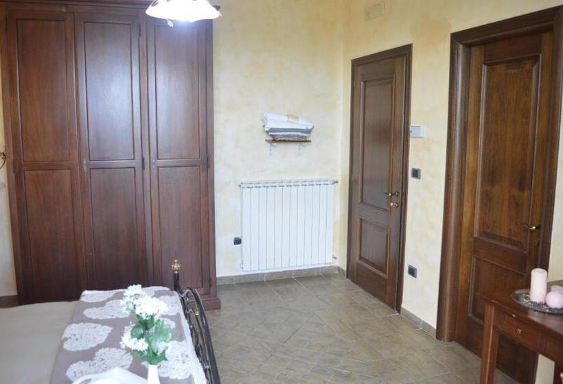 호텔 Villa Tre Colli Agri B&b