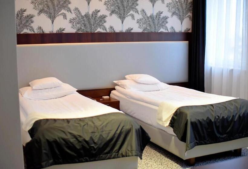 בית מלון כפרי Zamek Centrum