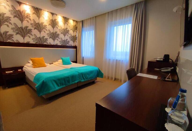 בית מלון כפרי Zamek Centrum