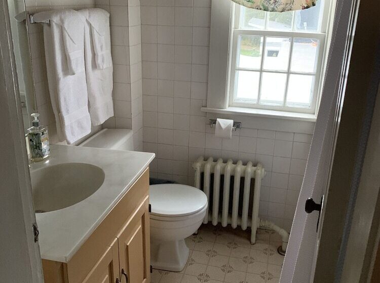 Lovett S Inn And Restaurant