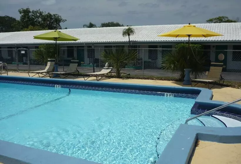 Palm Court Motel