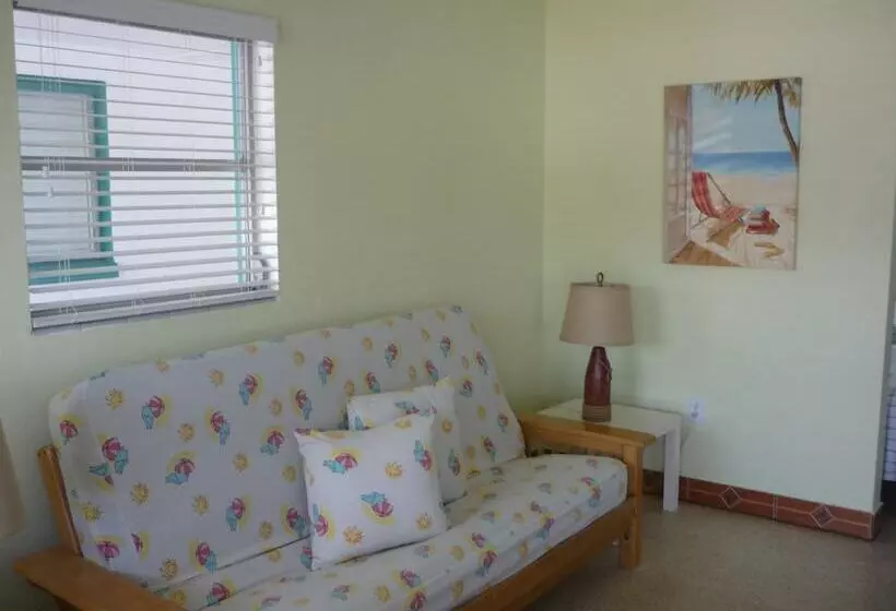 Palm Court Motel