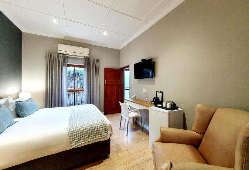 פנסיון Two Fat Owls Guesthouse