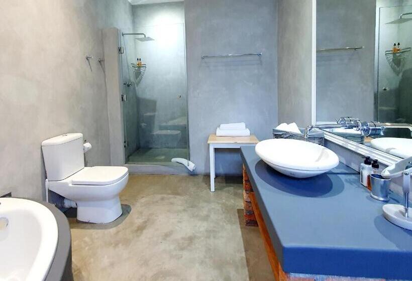 פנסיון Two Fat Owls Guesthouse