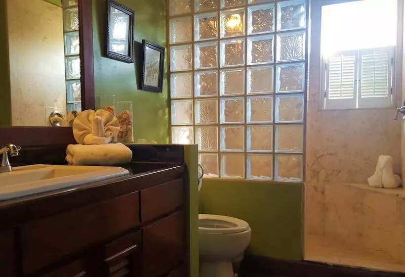 Tres Cocos Resort