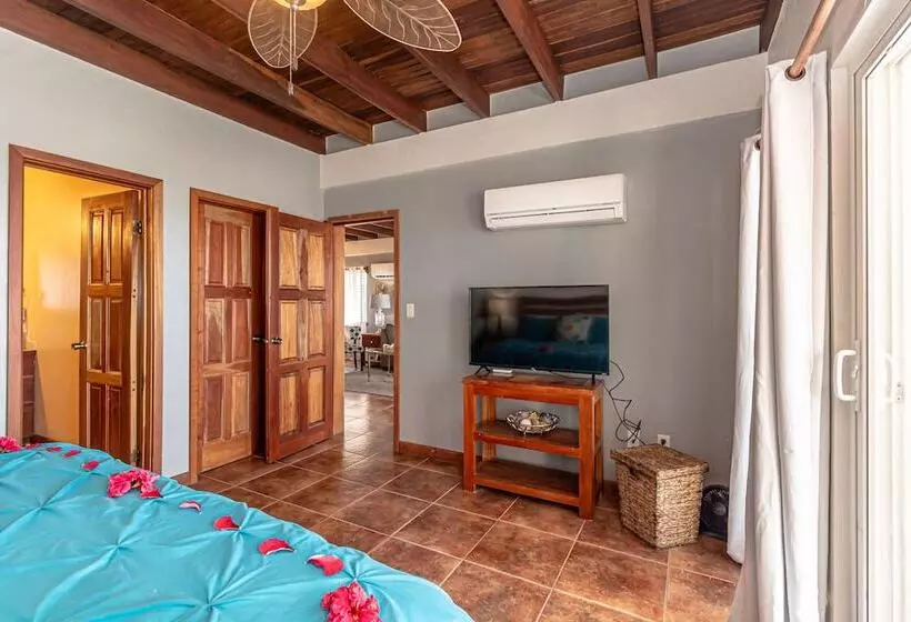 Tres Cocos Resort