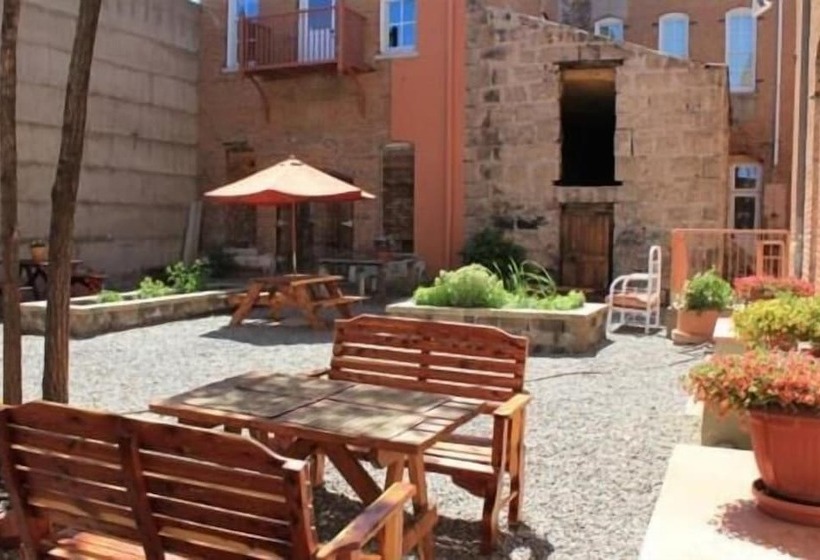 Windsor Hotel & Restaurant