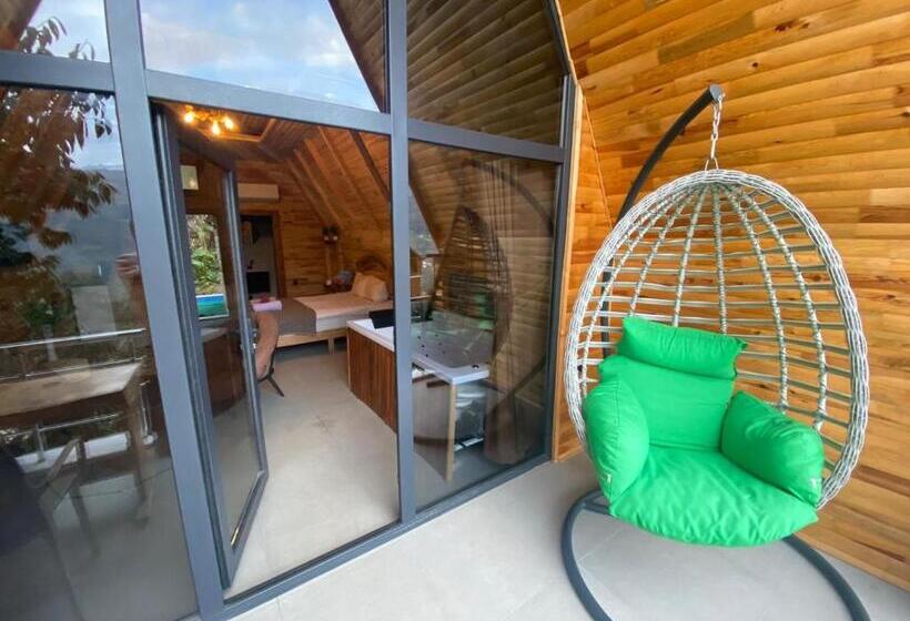 住宿加早餐  Shatobungalov Suit