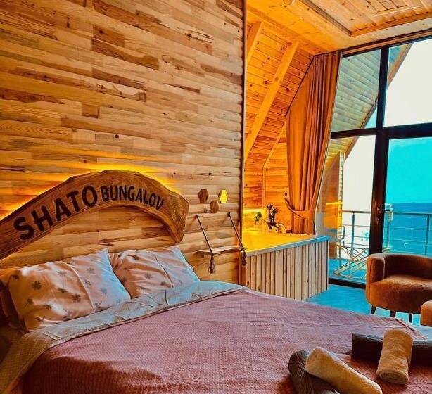 住宿加早餐  Shatobungalov Suit