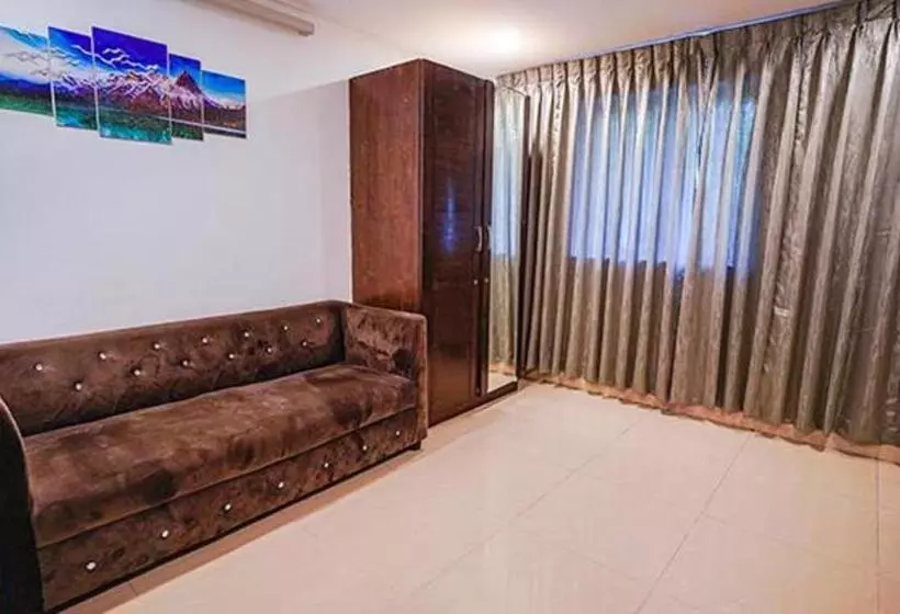 Fabhotel Earth   Nr Phoenix Marketcity Chennai