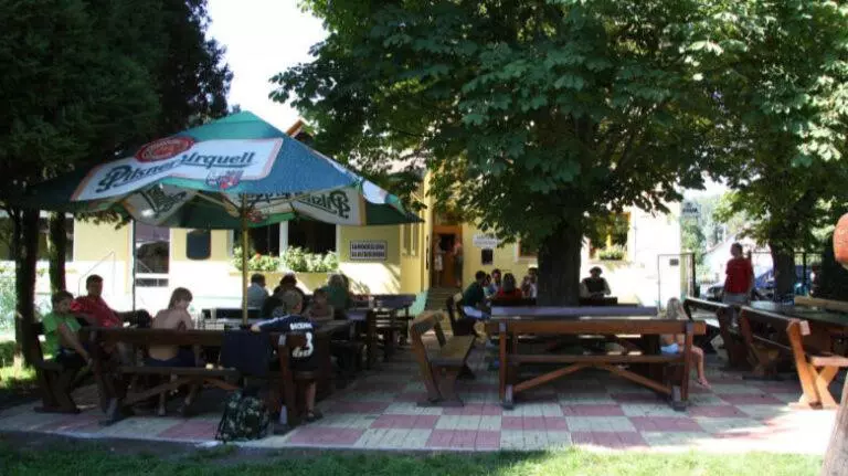 ホテル A Restaurace Na špici