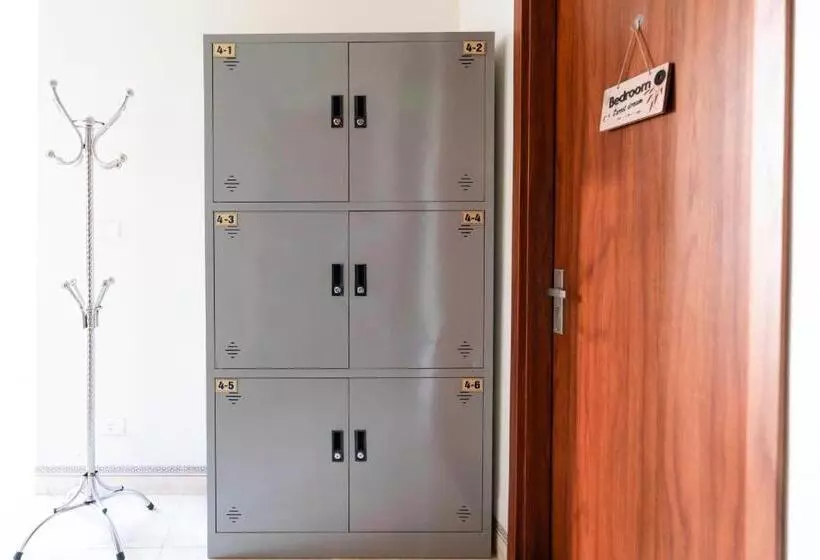 هتل Fancy Hostel And Bar